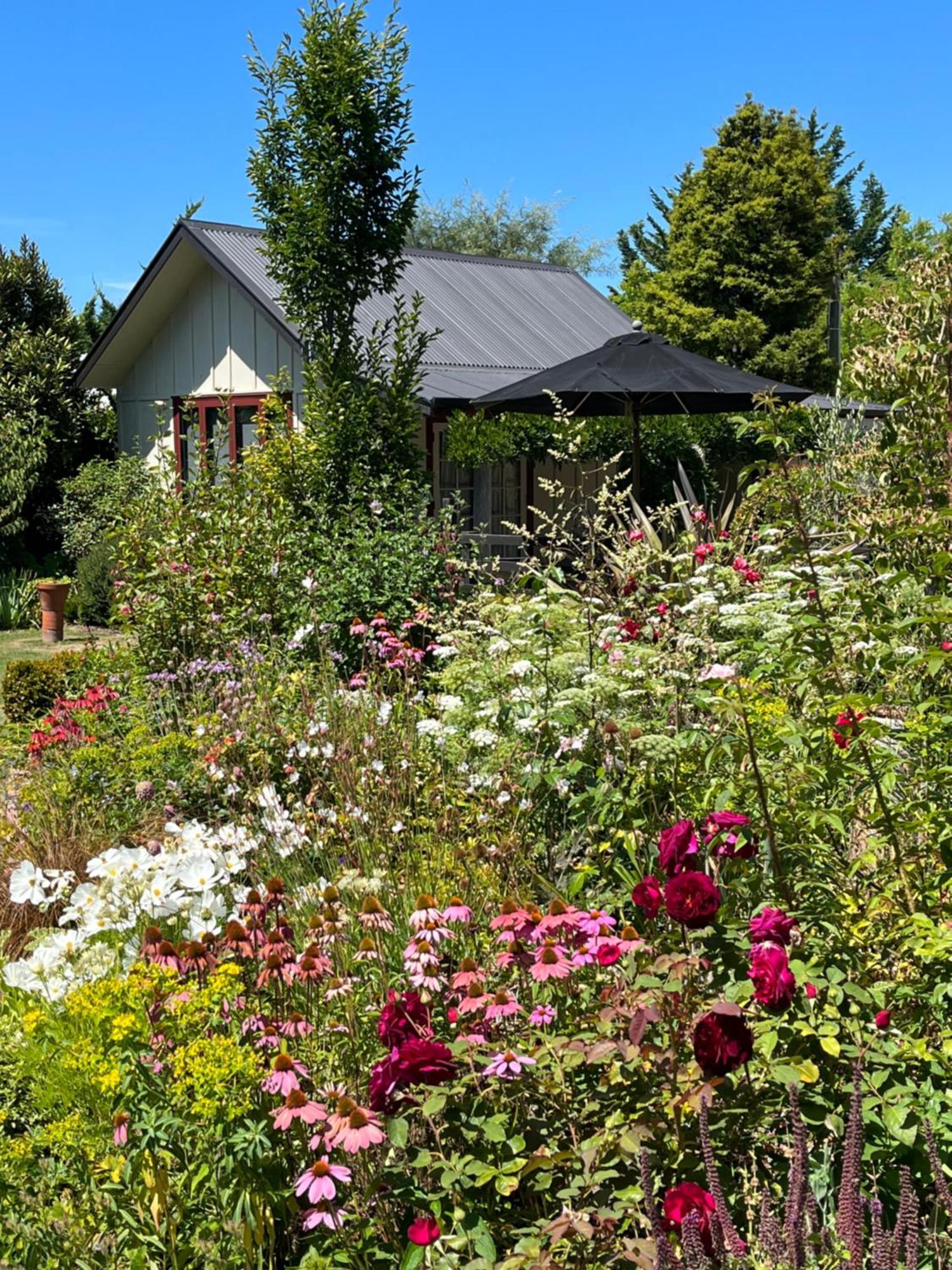 Tasman Village Cottage Extérieur photo